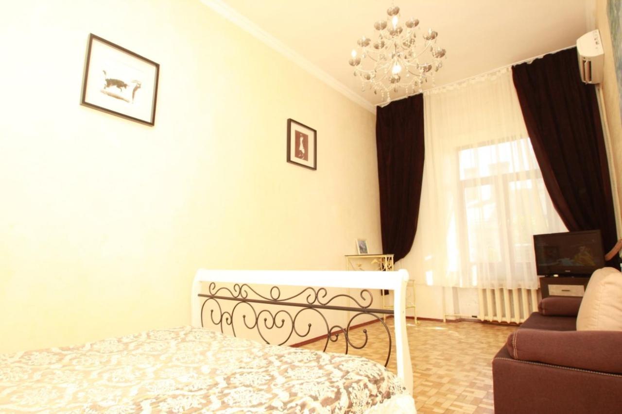 Apartmens Near Opera House Apartment Odessa Exterior photo