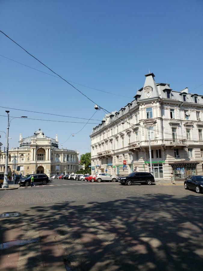 Apartmens Near Opera House Apartment Odessa Exterior photo